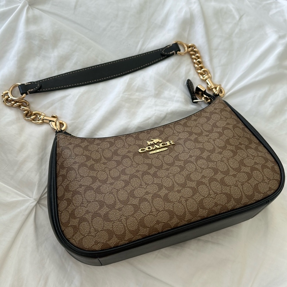 Coach Teri Shoulder Bag